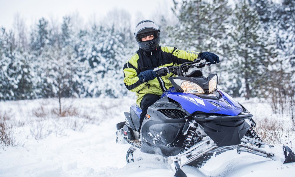 Signs You Need To Upgrade Your Snowmobile Helmet