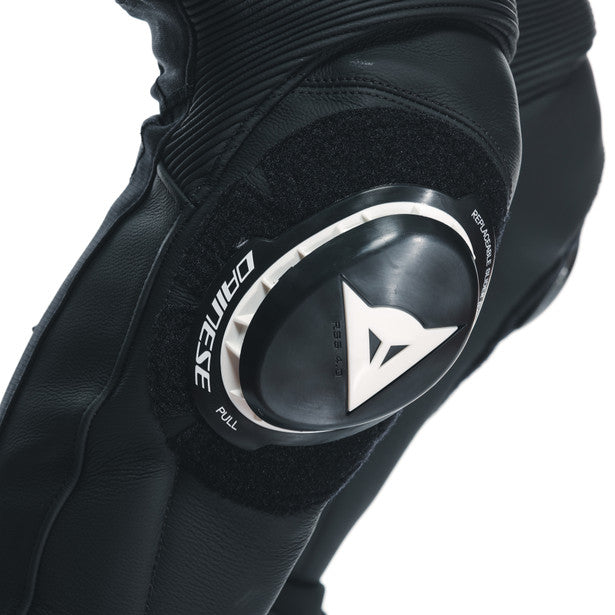 Pantalon en cuir Dainese Delta 4